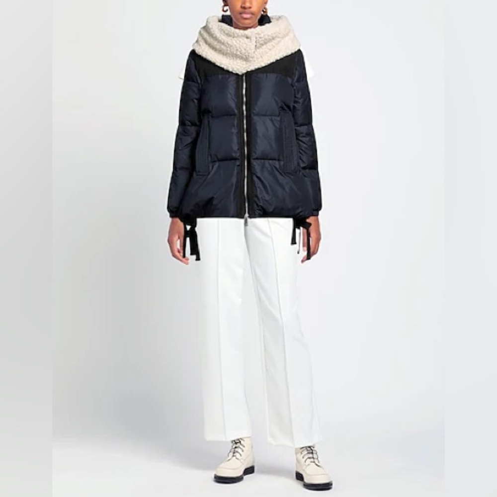 Holubar Shell Jacket navy blue & black size medium
NWOT